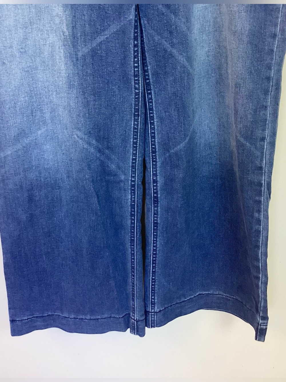 Wit & Wisdom Sam High Rise Wide Leg Jeans - Blue - 10 - Picture 4 of 8